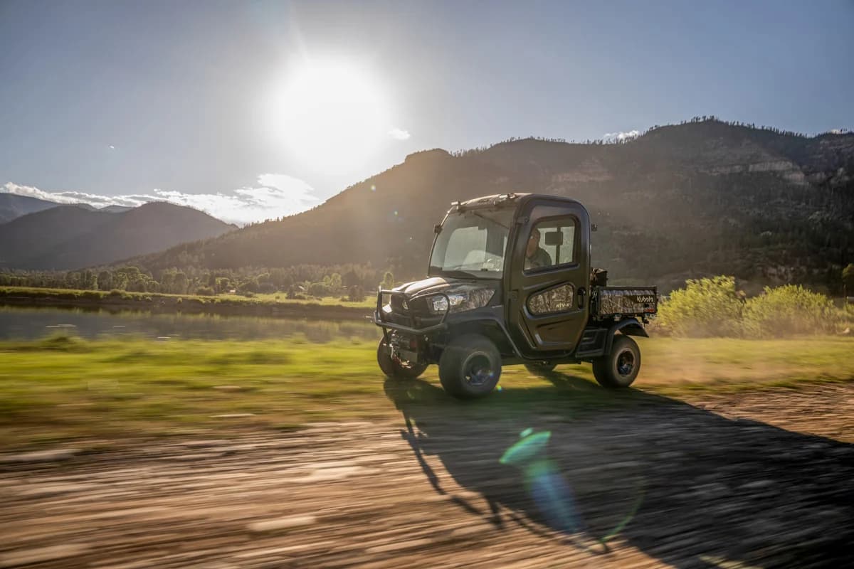 RTV-X CAB